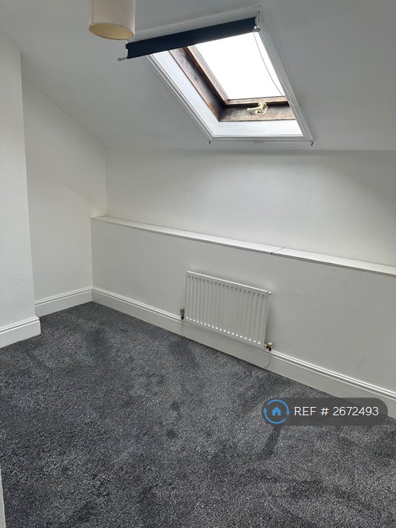3 bedroom flat in Waterloo Street, Plymouth, PL4 (3 bed) (#2672493)