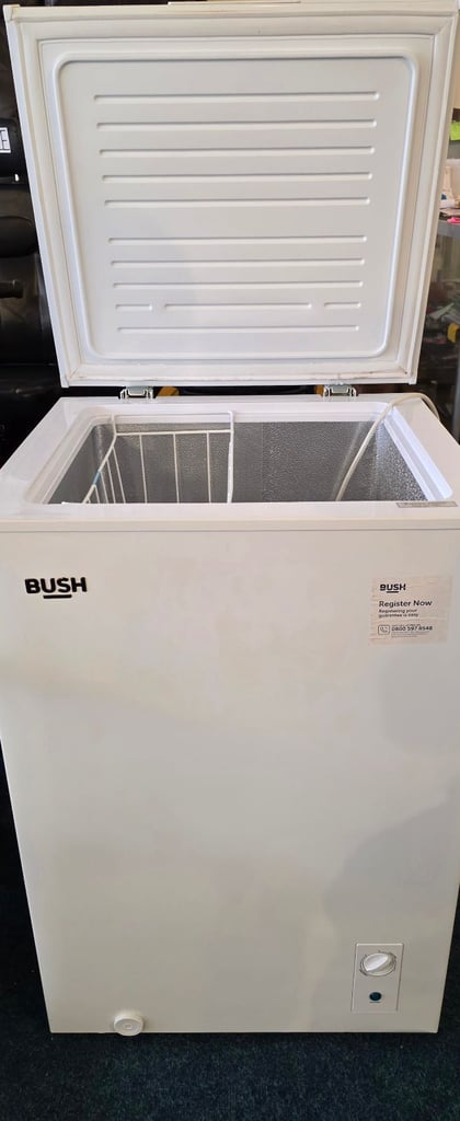 CHEST FREEZER