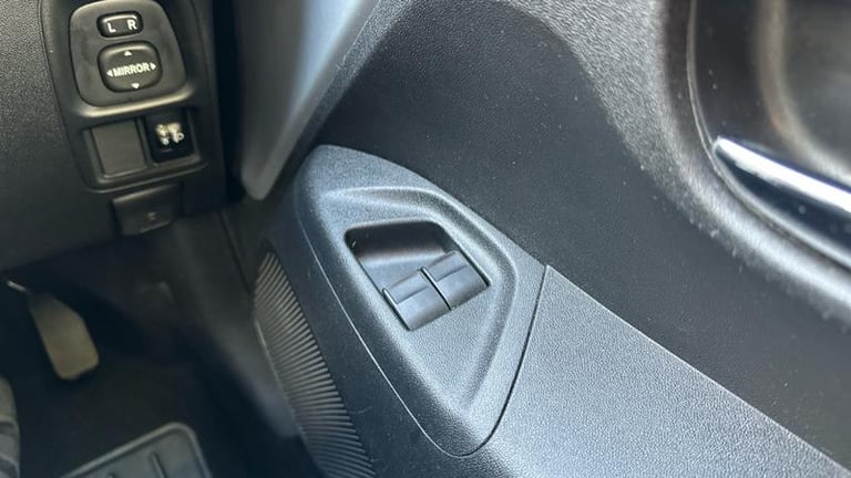 2018 Peugeot 108 1.0 72 Collection 5dr HATCHBACK PETROL Manual