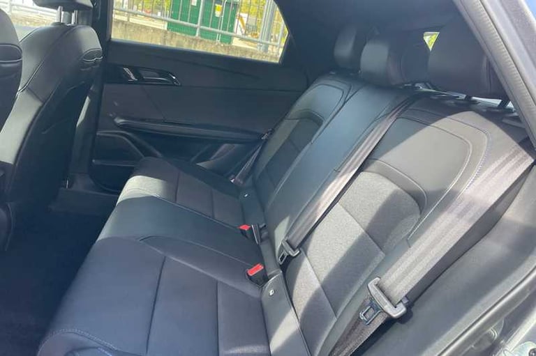 2023 MG MG4 64kWh Trophy Long Range Hatchback 5dr Electric Auto (203 ps) Hatchback Electric Autom...