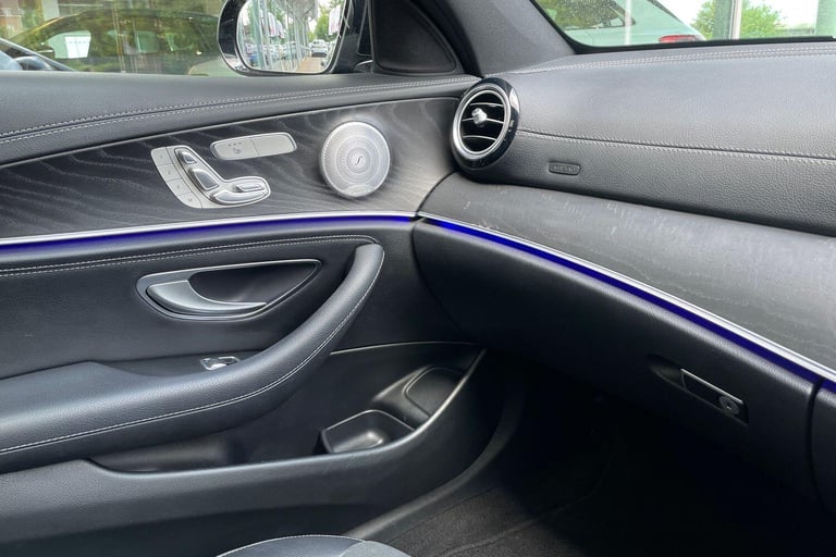  Mercedes-Benz E-Class 2.0 E300de 13.5kWh AMG Line (Premium Plus) Estate 5dr Diesel Plug-in Hybri...