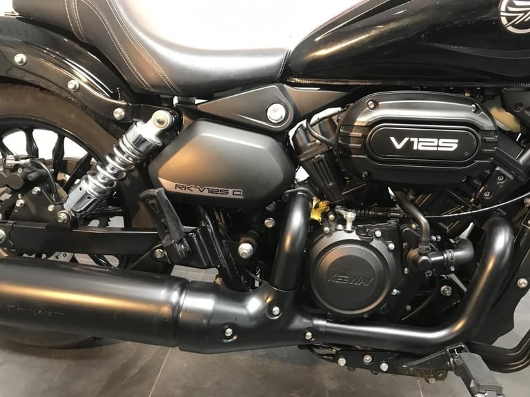 KEEWAY RKV 125 C, 2024/73, 1336 MILE IN BLACK - LEARNER LEGAL