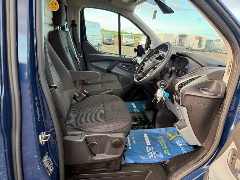 2013 Ford Transit Custom 2.2 TDCi 330 Trend Panel Van 5dr Diesel Manual L2 H1 (197 g/km, 123 bhp)...