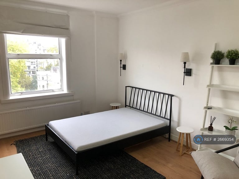 Studio flat in Lancaster Gate, London, W2 (#2669354)