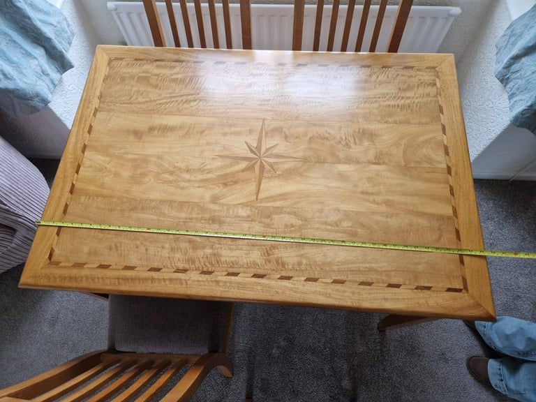 Dinning table £50