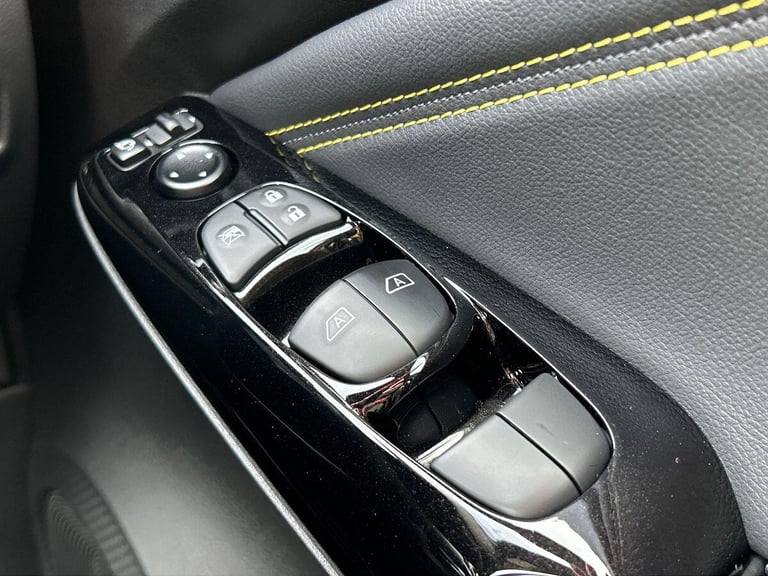 2025 Nissan Juke 1.6 N-Sport Auto Euro 6 5dr SUV PETROL/ELECTRIC Automatic