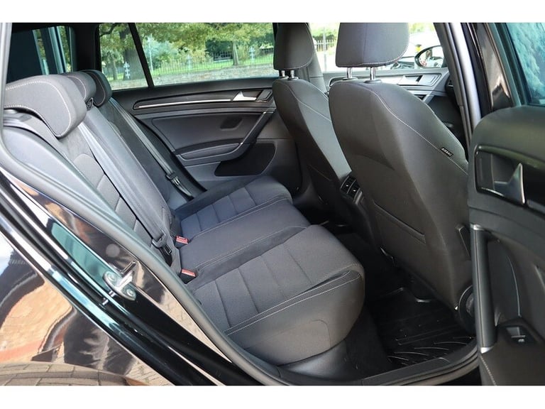 2019 Volkswagen Golf 2.0 TSI R Estate 5dr Petrol DSG 4Motion Euro 6 (s/s) (300 ps) Estate Petrol ...