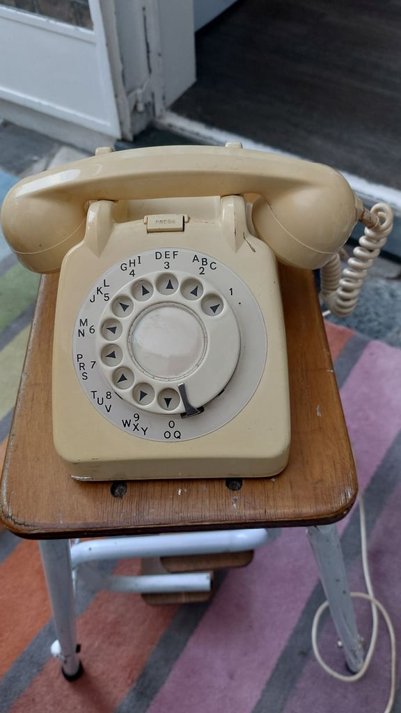 image for GPO 700 series dial telephone