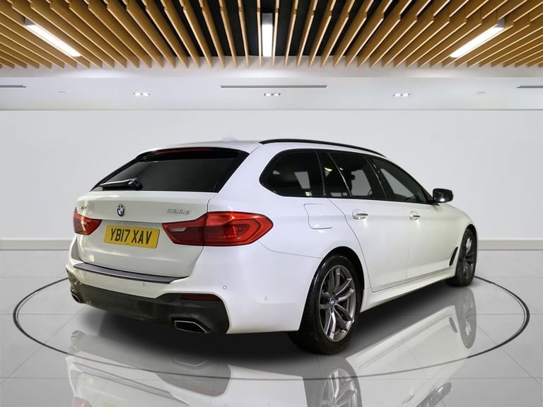 2017 BMW 5 Series 3.0 530d M Sport Touring 5dr Diesel Auto xDrive Euro 6 (s/s) (265 ps) Estate Di...