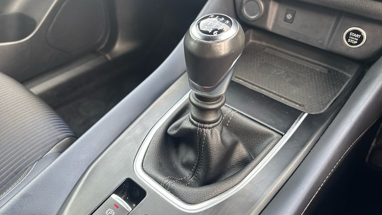 2022 Nissan Qashqai 1.3 DiG-T MH Tekna 5dr Petrol Hatchback Hatchback Petrol Manual