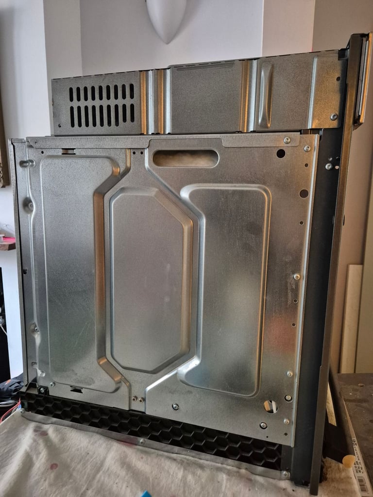 Neff fan oven. Clean and in excellent condition. 