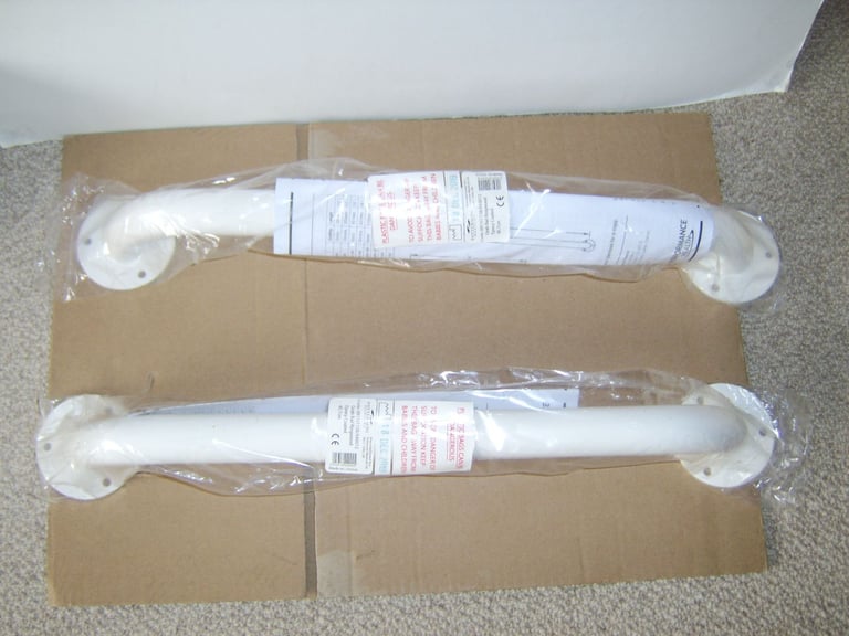 HOMECRAFT RINGWOOD RAILS 18 inch