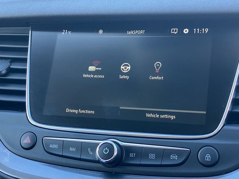 2021 Vauxhall Grandland X 1.2 Turbo Griffin Edition 5dr Hatchback PETROL Manual