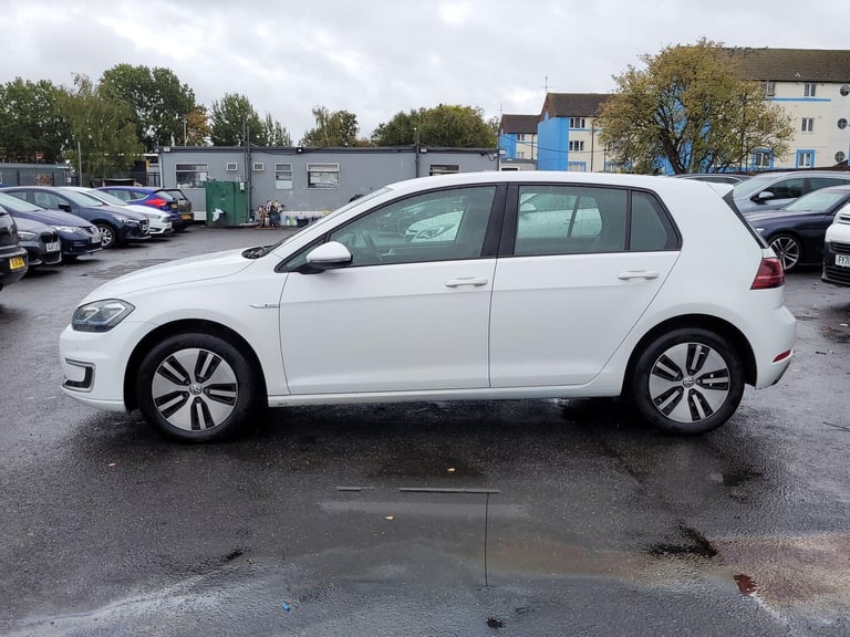  Volkswagen Golf 35.8kWh e-Golf Auto 5dr Electric Automatic
