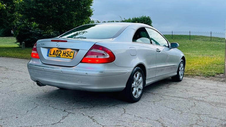 Mercedes-Benz CLK 3.2 CLK320 Elegance 2dr Petrol Automatic - Image 6