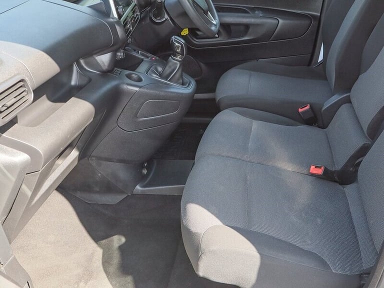 2021 Vauxhall Combo 2300 SPORTIVE 1.5 TURBO D, 100BHP, L1 SWB VAN, Air Con, Cruise Control, 3 S S...