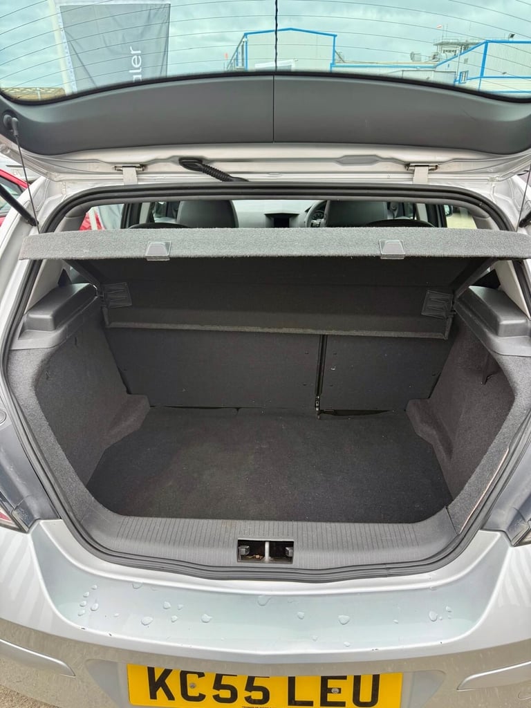 2005 Vauxhall Astra 1.6i 16V Club 5dr HATCHBACK Petrol Manual - Image 13