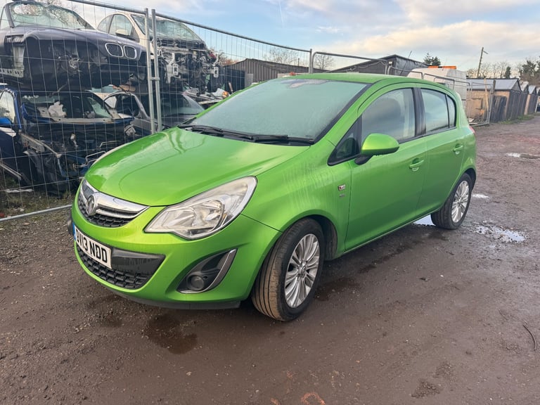 Vauxhall corsa D 1.2 2013 green BREAKING FOR PARTS 