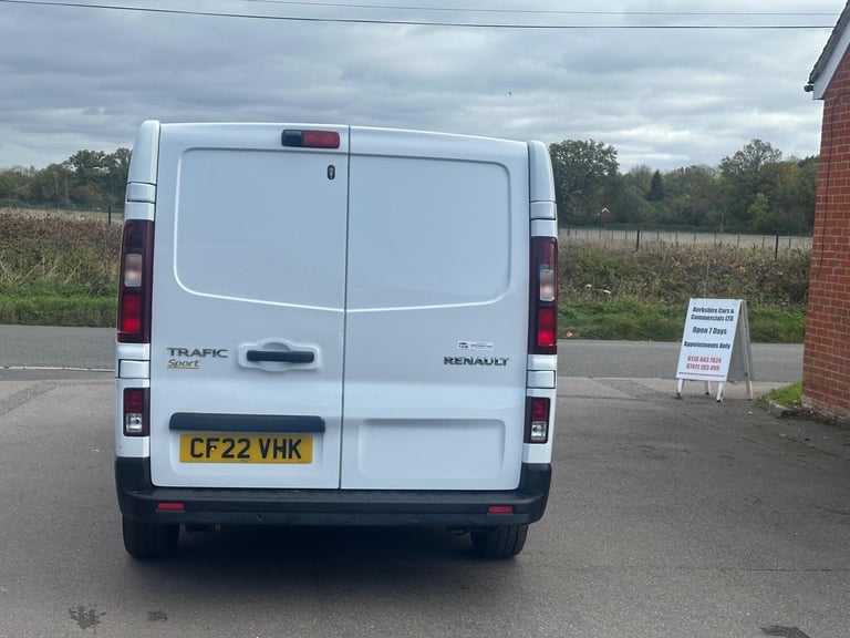 2022 Renault Trafic 2.0 dCi Blue LL30 Sport L2 H1 Euro 6 (s/s) 5dr PANEL VAN Diesel Manual