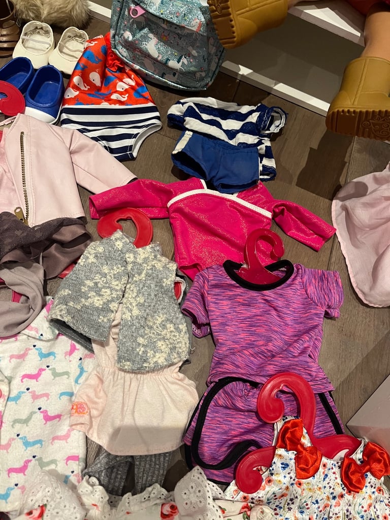 (Great condition) Our Generation doll and a LOT clothes and accessories