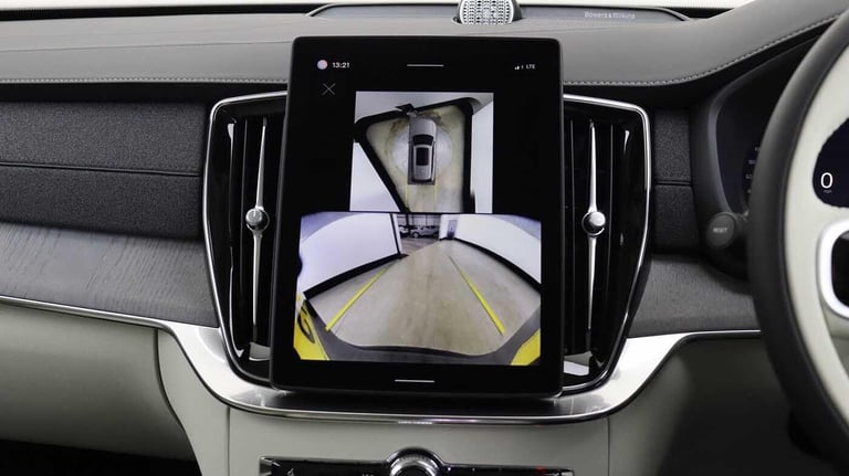 2025 Volvo XC90 T8 AWD PHEV Ultra Dark (Blond, Sunroof, Bowers &amp; Wilkins, 360 Camera) ESTATE ...
