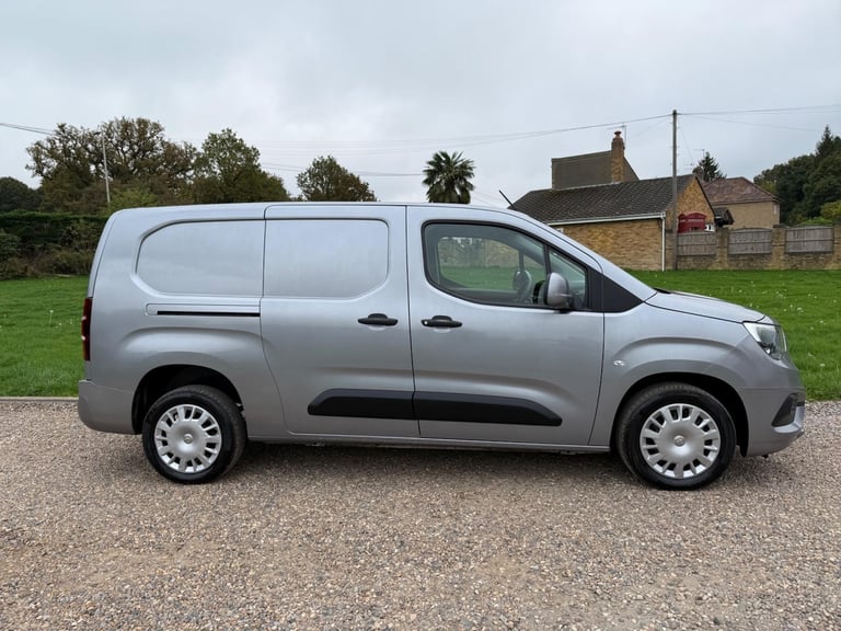2019 Vauxhall Combo 1.5 Turbo D 2300 Sportive L2 H1 Euro 6 (s/s) 4dr PANEL VAN Diesel Manual