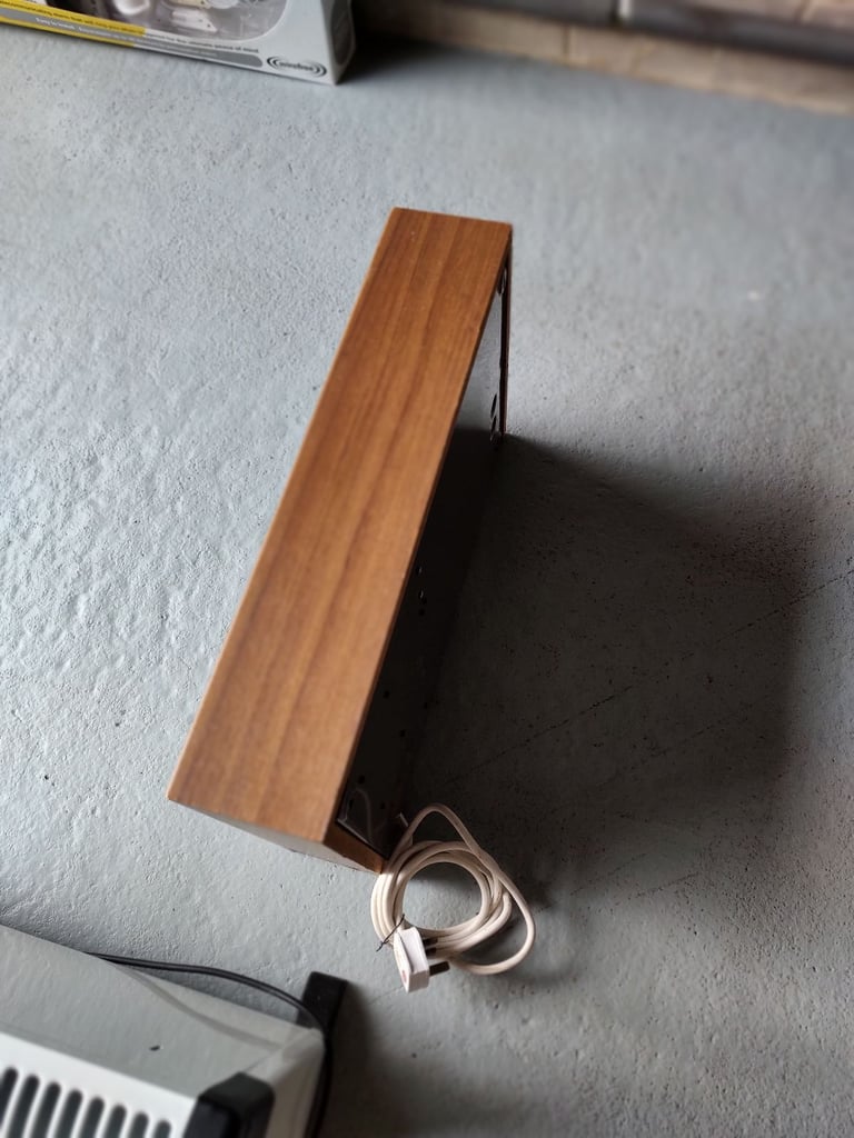 DIMPLEX - Wall mounting electric space heater.