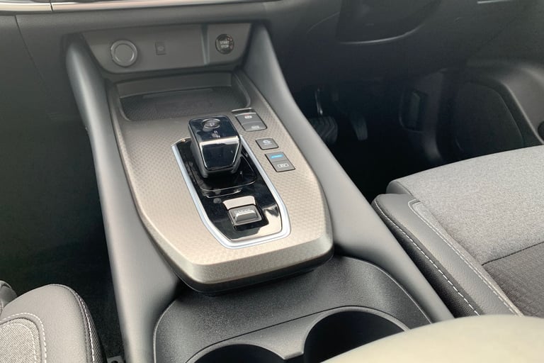 2025 Nissan Qashqai 1.5 E-Power N-Connecta [Glass Roof] 5dr Auto Hatchback Hybrid Automatic