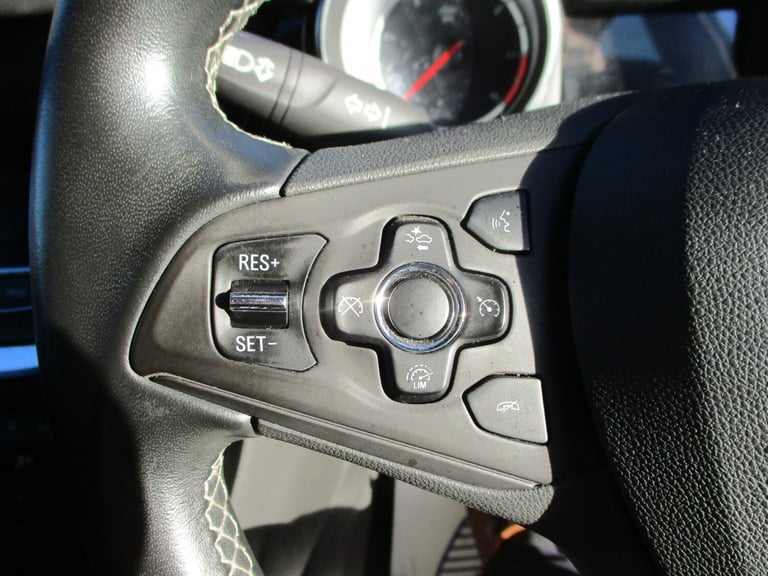 VAUXHALL ASTRA 1.6 CDTi SRi NAV DIESEL ESTATE 5 DOOR 2016