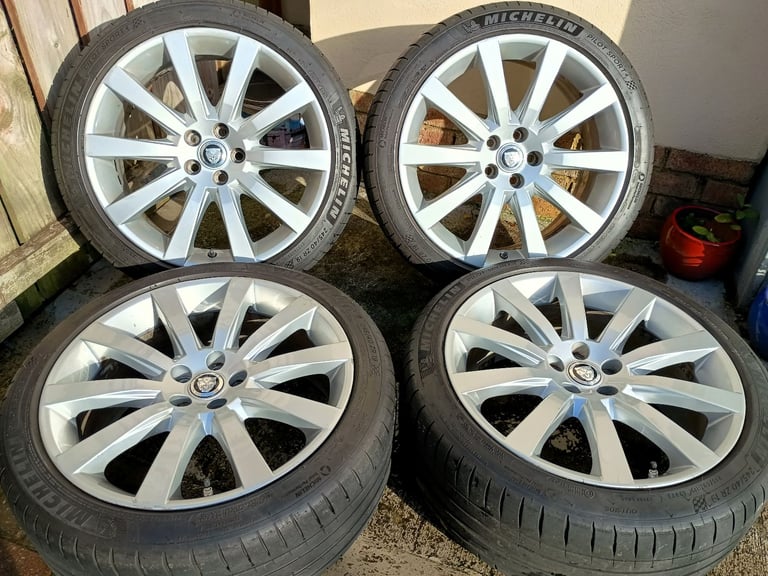 19" VOLVO ALLOYS 5x108 WHEELS TYRES