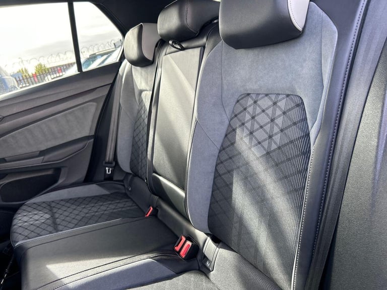 2022 Volkswagen Golf 1.5 TSI R-Line Hatchback 5dr Petrol Manual Euro 6 (s/s) (130 ps) Hatchback P...