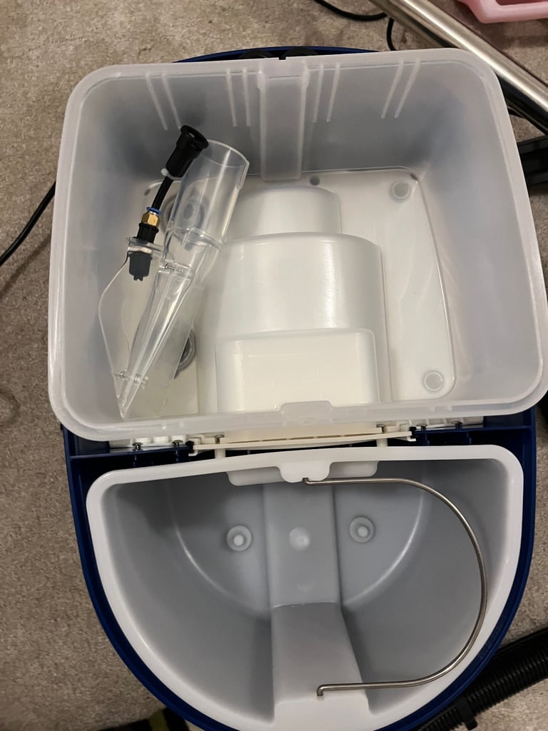 New carpet cleaner Aquarius 