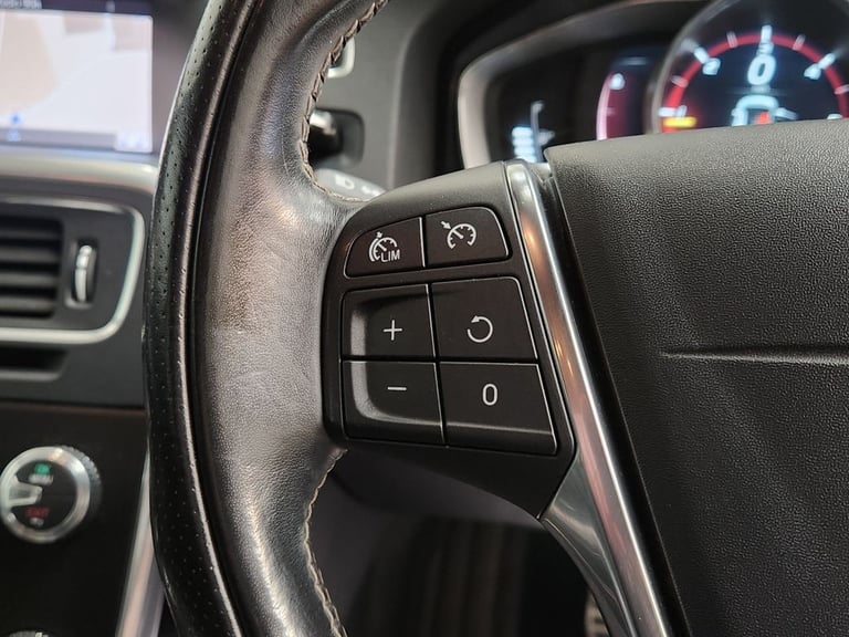 2017 Volvo S60 2.0 D3 R-Design Lux Nav Saloon 4dr Diesel Auto Euro 6 (s/s) (150 ps) Saloon Diesel...