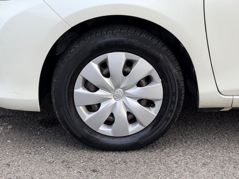TOYOTA YARIS Active Auto ULEZ Low Milage