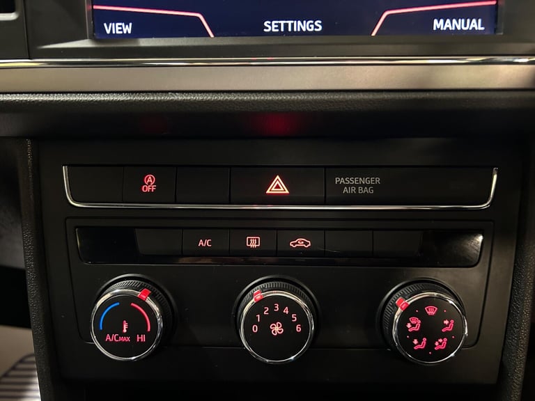 2017 SEAT Leon 1.6 TDI SE Technology 5dr HATCHBACK DIESEL Manual