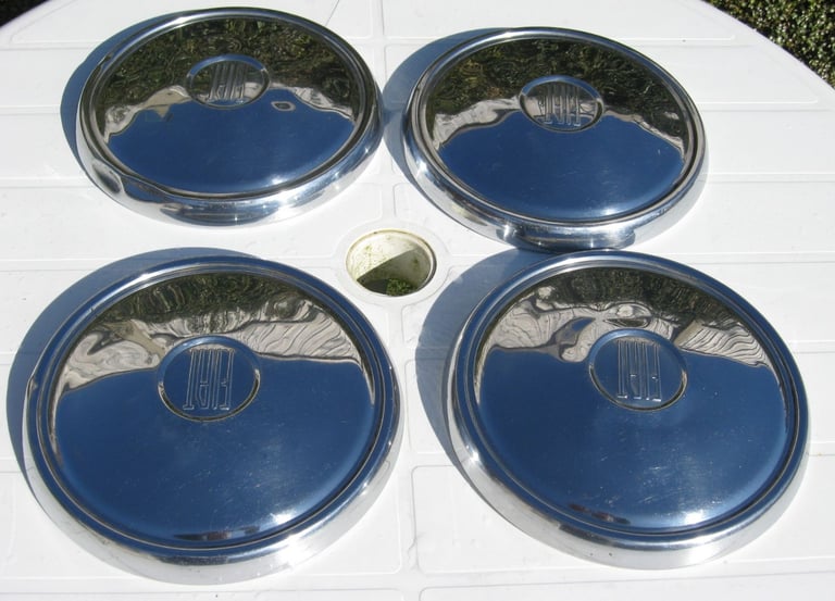4x FIAT 850 (1100) original hub caps 8.5-inch wheel trims, classic car parts