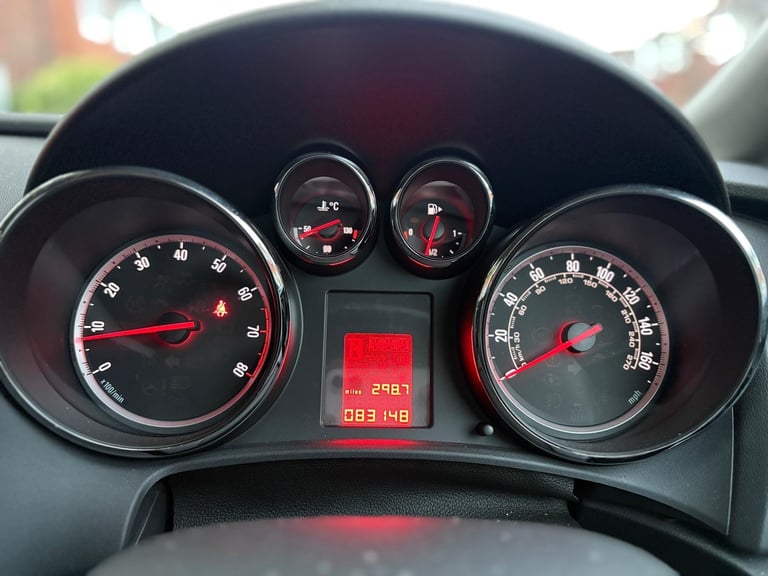 Vauxhall, ASTRA, Hatchback, 2011, Manual, 1398 (cc), 5 doors
