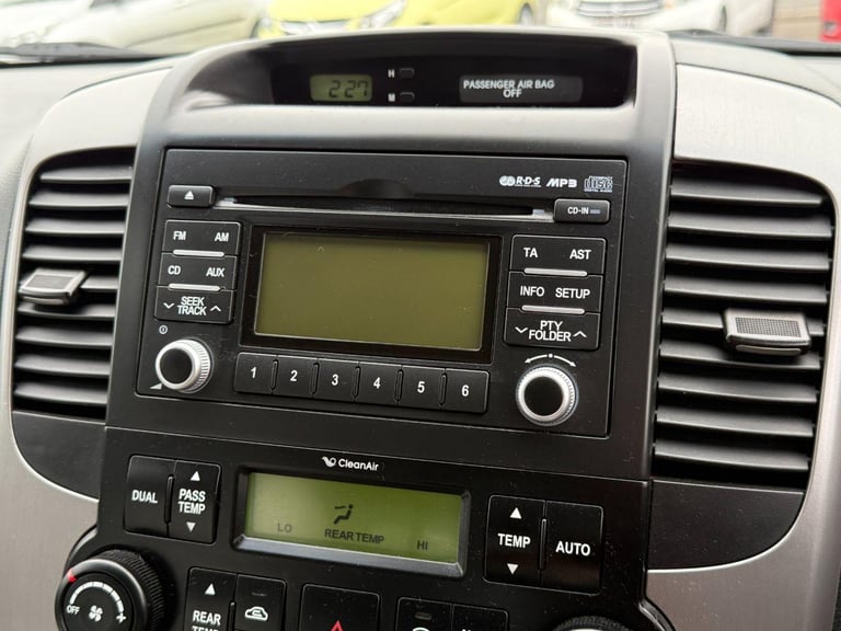 2011 Kia Sedona 2.2 CRDi 2 MPV 5dr Diesel Automatic (199 g/km, 192 bhp) ++ DUAL CLIMATE CON MPV D...