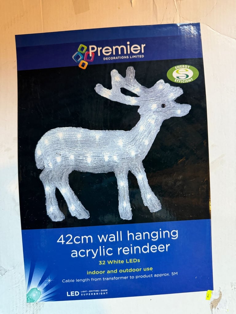 Over 2000 items Christmas decorations 