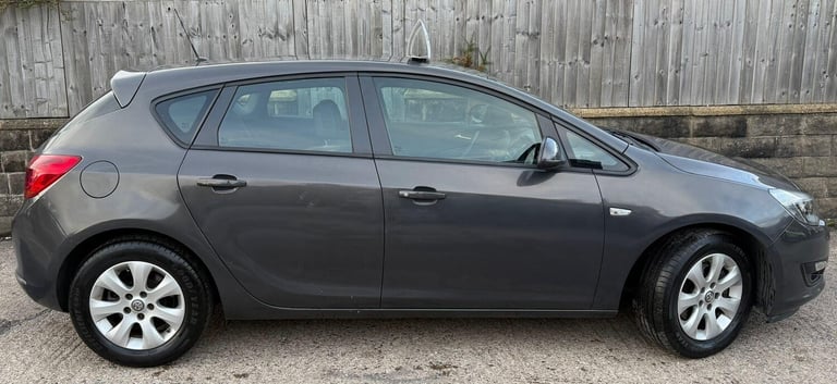 2015 Vauxhall Astra 1.6 CDTi ecoFLEX 94g Design Euro 6 (s/s) 5dr HATCHBACK Diesel Manual