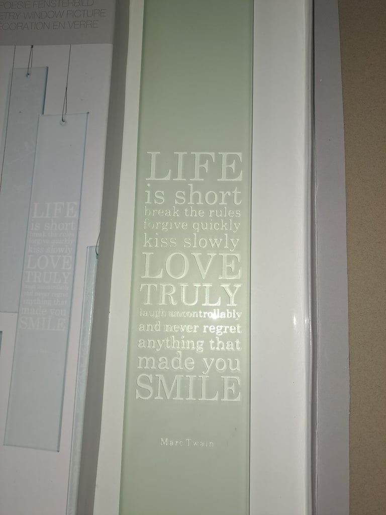 Ràder poetry window picture