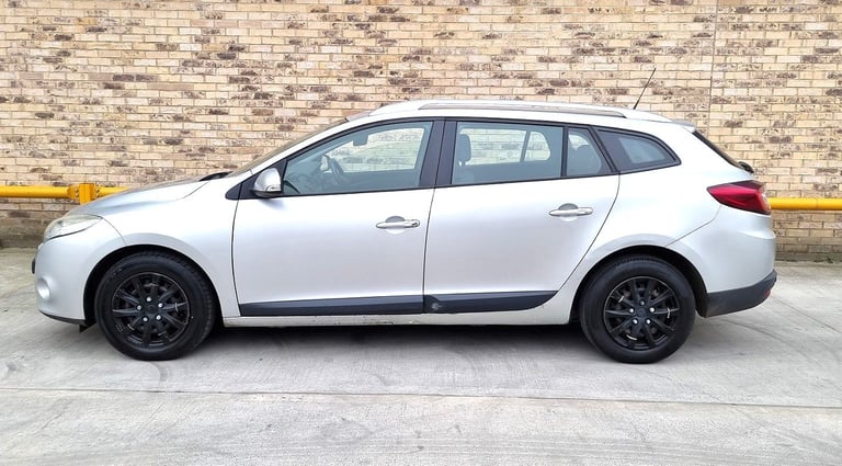 £35 Tax Cheap Renault Megane 1.5 DCI Low Insurance 5Dr Full Service History (FOCUS A3 MERCEDES LEON)