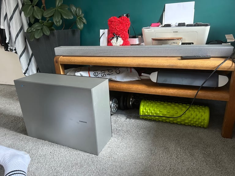 Samsung soundbar+ subwoofer 