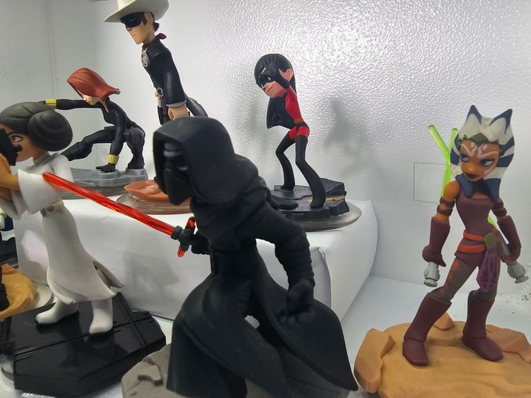Disney Infinity 3.0 Figure Collection - Star Wars, Incredibles, and More!