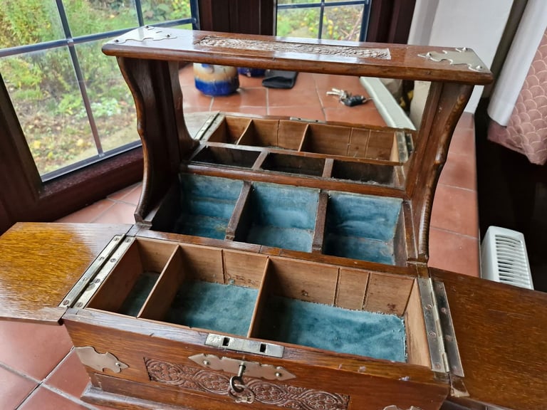 Antique Decanter Tantalus Set