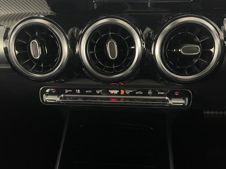 2022 Mercedes-Benz GLB 1.3 GLB200 AMG Line 7G-DCT Euro 6 (s/s) 5dr ESTATE Petrol Automatic