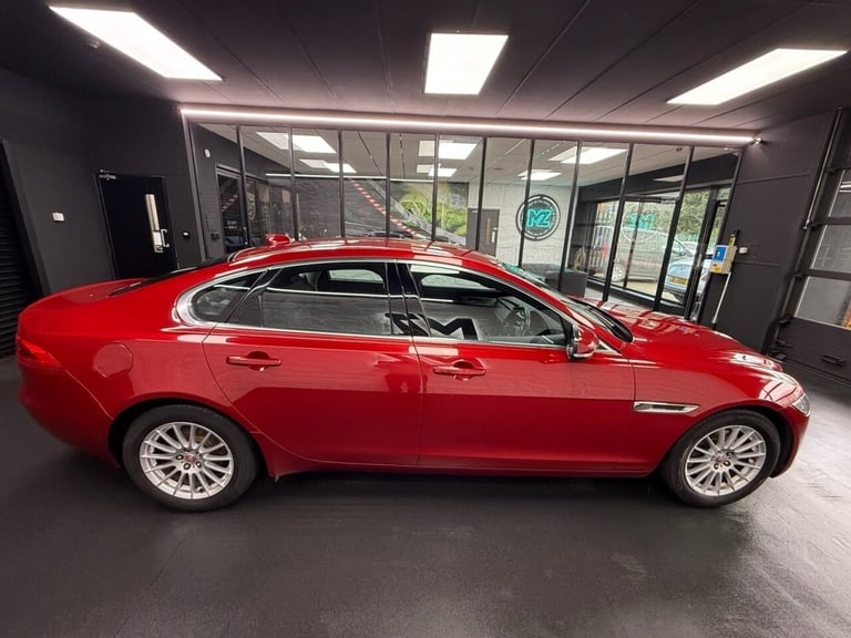 2017 Jaguar XF 2.0d Prestige 4dr Auto SALOON DIESEL Automatic