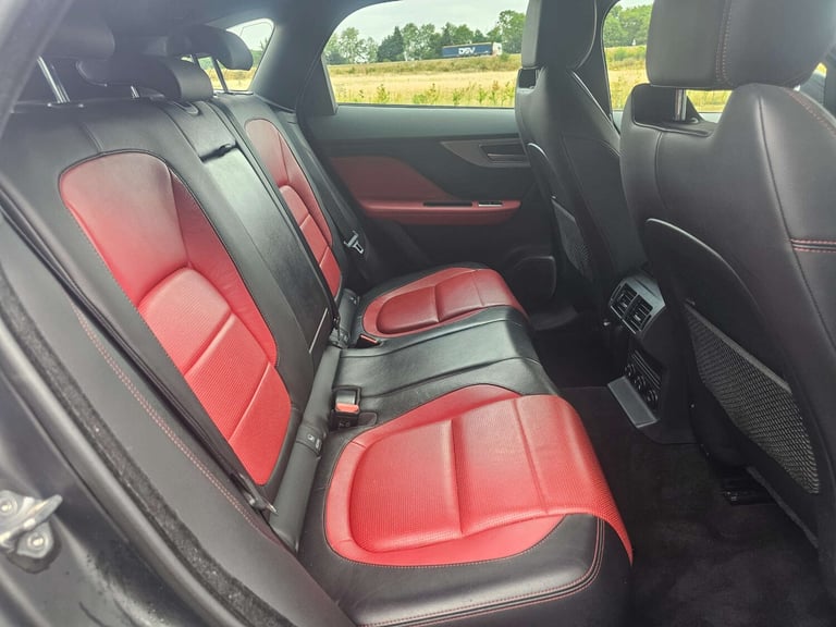 2017 Jaguar F-Pace 2.0 F-PACE R-Sport AWD D Auto 4WD 5dr SUV Diesel Automatic