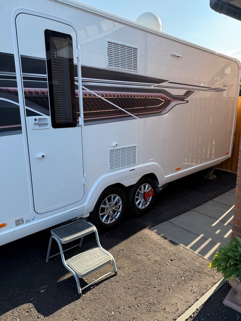 Swift elegance 835 2022