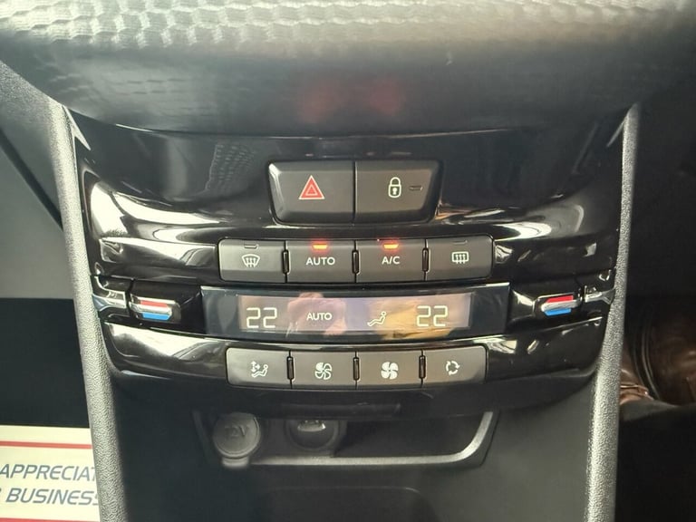 2019 Peugeot 2008 1.2 PureTech Allure Premium SUV 5dr Petrol Manual Euro 6 (s/s) (82 ps) HATCHBAC...